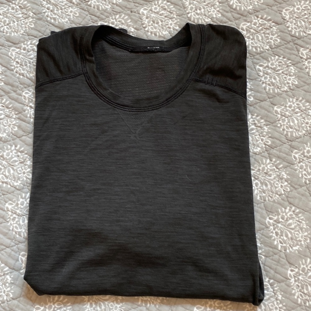 Lululemon Mens Tee (L)